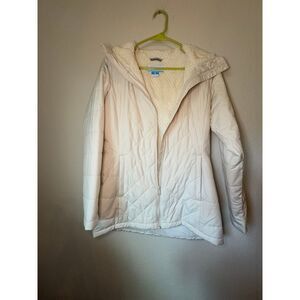 Columbia Quilted Faux Fur Lined Winter Jacket Cozy Outdoor Puffer Coat White